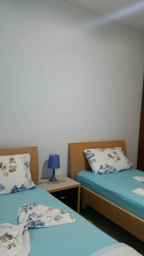 Christos Apartments Sarandë Exterior foto