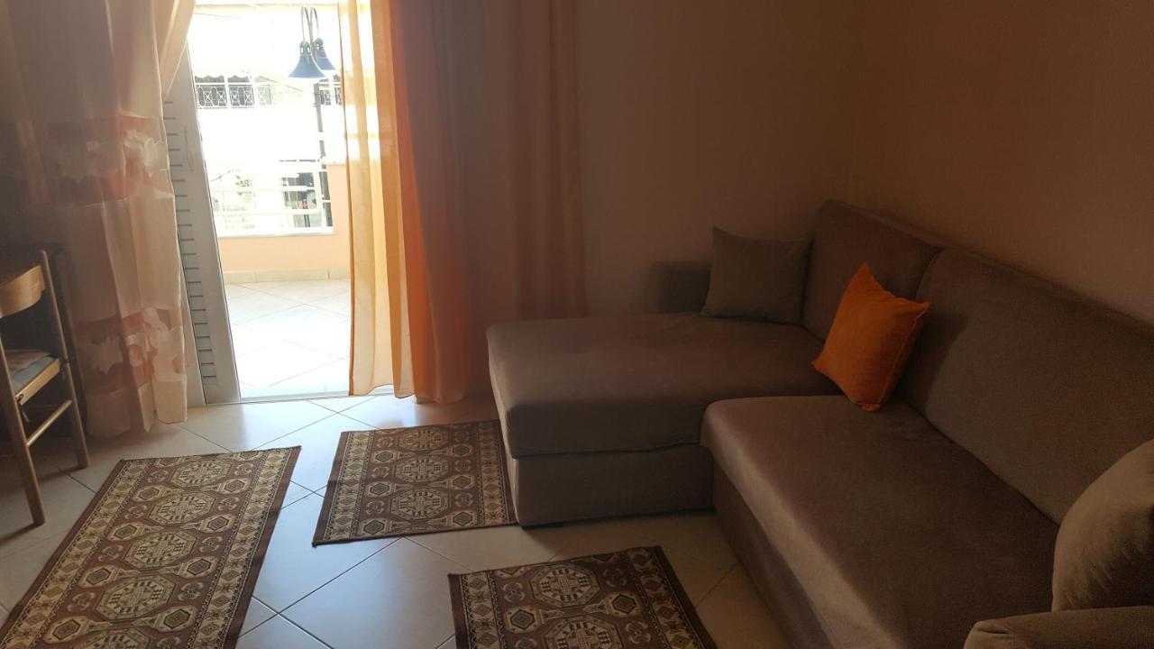 Christos Apartments Sarandë Exterior foto